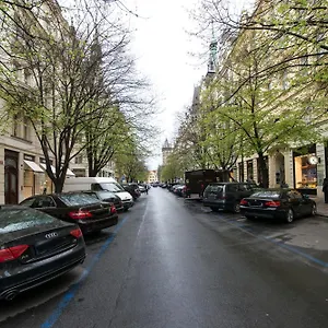 Luxurious Two-bedroom In The Old Town Apartment