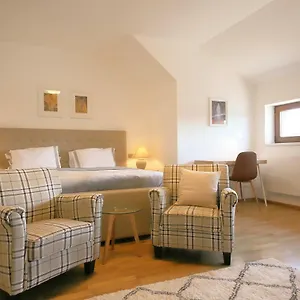 Expat House Praga